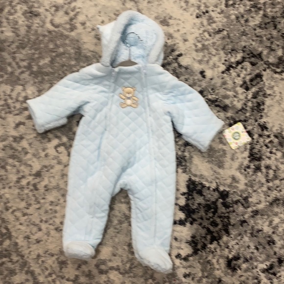 Little Me Other - NWT Little Me bunting 6/9M